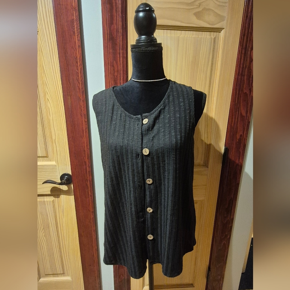 Notations Black Sleeveless Button-Up Blouse